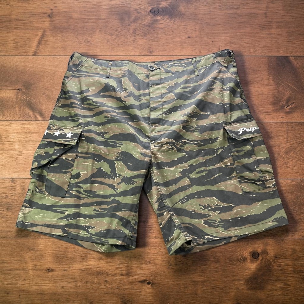 Prep Coterie Varsity Hunting Team Tiger Stripe Cutoff Camo Cargo Shorts Mens 46